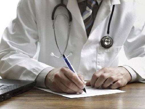 Sempre più anziani, sempre meno medici nel Legnanese