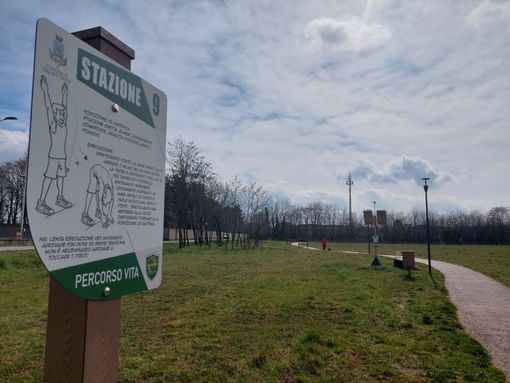 Olgiate, nuovo “percorso vita” al Parco anello: «Vogliamo permettere alle persone di fare sport all’aperto» Olgiate, nuovo “percorso vita” al Parco anello: «Vogliamo permettere alle persone di fare sport all’aperto»