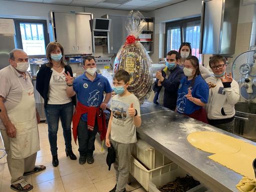 Un super uovo di Pasqua per i ragazzi delle Cuffie Colorate Pad