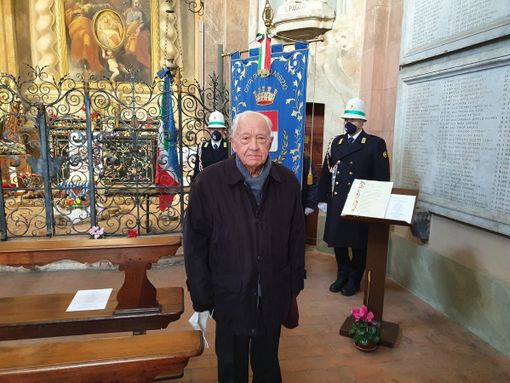 Il coraggio e la memoria: l'ultimo saluto a Vincenzo Aquilina Il coraggio e la memoria: l'ultimo saluto a Vincenzo Aquilina