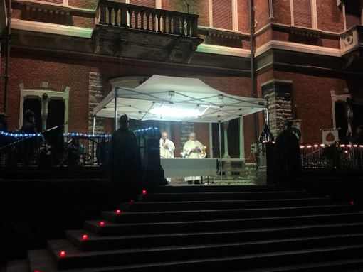 A Busto il parco di Villa Tosi torna a popolarsi con la tradizionale messa degli alpini