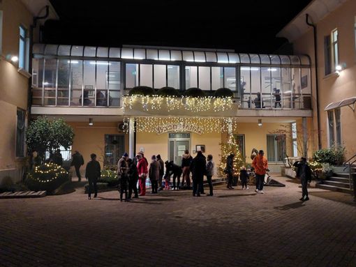 FOTO. Luci e presepi: a Marnate è iniziato ufficialmente il Natale