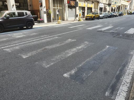 LA FOTO. Indovina qual è il passaggio pedonale LA FOTO. Indovina qual è il passaggio pedonale