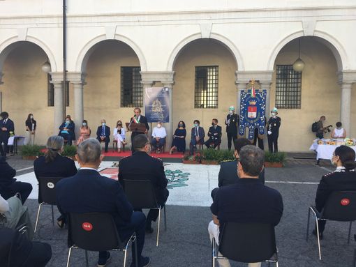 La cerimonia in municipio a Busto. Sotto la presidente Sangalli