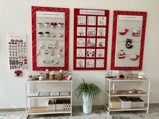 Fagnano Olona, le ceramiche di Marina: buon compleanno al coraggio di osare e cambiare Fagnano Olona, le ceramiche di Marina: buon compleanno al coraggio di osare e cambiare