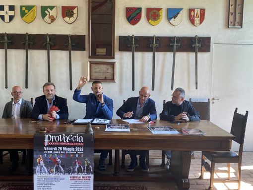 VIDEO. I cavalli scalpitano, i legnanesi anche. Quasi al via la Provaccia e il Palio