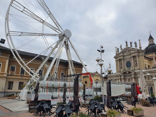 Busto, si smonta la ruota panoramica