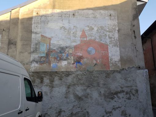 A Sacconago eccesso di zelo nella pulizia al vecchio oratorio: via metà degli storici murales A Sacconago eccesso di zelo nella pulizia al vecchio oratorio: via metà degli storici murales