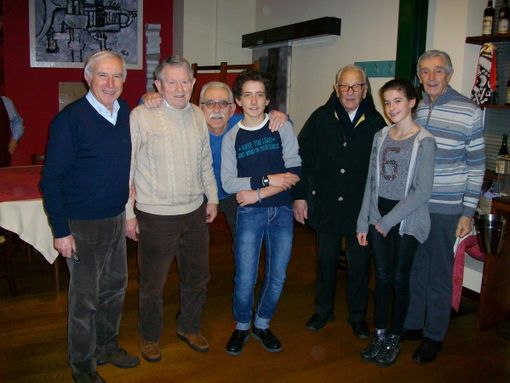 Taglioretti (secondo a sinistra) in una serata tra campioni, amici e giovani