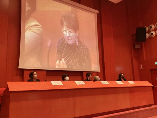 «Vergognati tu, truffatore». I giovani in campo per i loro nonni: anzi, i nostri saggi