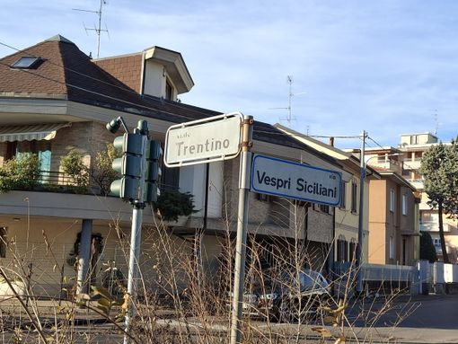 Picchi di cattivo odore, questa mattina, tra viale Trentino e via Vespri Siciliani Picchi di cattivo odore, questa mattina, tra viale Trentino e via Vespri Siciliani