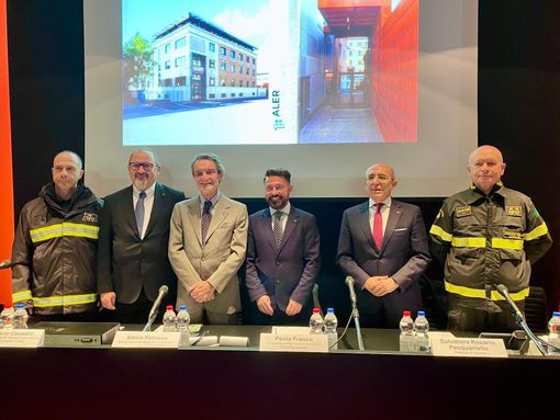 Vigili del Fuoco, Regione Lombardia e ALER: una sinergia che ha consegnato nuovi alloggi alle forze dell'ordine Vigili del Fuoco, Regione Lombardia e ALER: una sinergia che ha consegnato nuovi alloggi alle forze dell'ordine