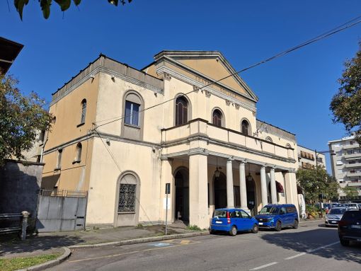 Teatro Sociale Delia Cajelli senza corrente elettrica per morosità: situazione risolta, per ora