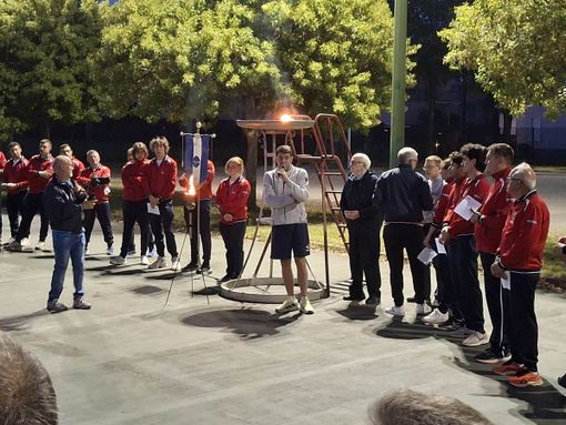 La fiaccola “riaccende” le sue emozioni a Sacconago La fiaccola “riaccende” le sue emozioni a Sacconago