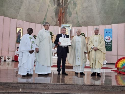 La consegna nella chiesa di Beata Giuliana La consegna nella chiesa di Beata Giuliana