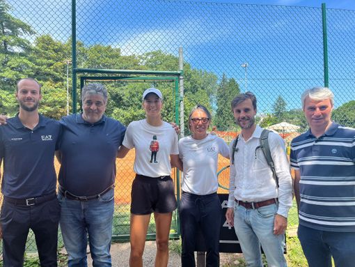 La visita di sindaco e assessori al centro del tennis di Varese guidato da Francesca Schiavone dove si allena anche la giovane promessa francese Lilli Tagger