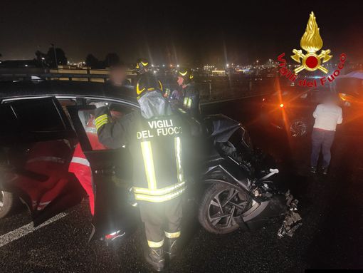 Schianto sulla 336 di Malpensa, ferita una ragazza di 26 anni Schianto sulla 336 di Malpensa, ferita una ragazza di 26 anni