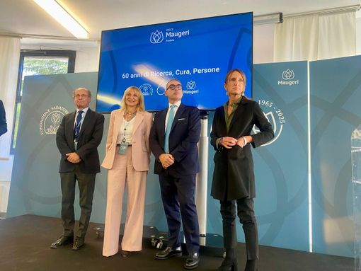 Da sinistra, il professor Antonio Spanevello, Laura Dalla Vecchia, Luca Damiani, Chiara Maugeri