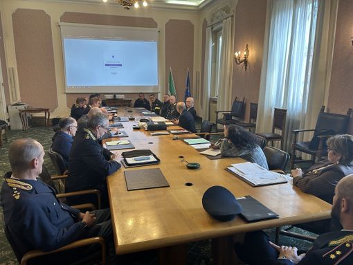 Un'immagine della riunione in Prefettura a Varese