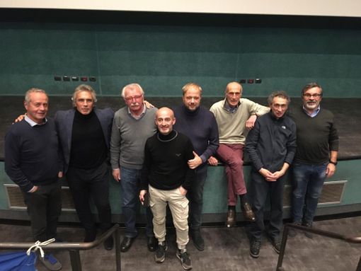 I protagonisti della serata a partire da (primi da sinistra) Beppe Dossena e Luca Pellegrini