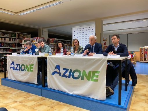 Approfondimento e idee concrete nella serata di Azione sulle materie prime Approfondimento e idee concrete nella serata di Azione sulle materie prime