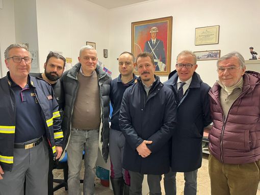 Visita dell'onorevole Andrea Pellicini alle forze dell'ordine di Luino: «Gratitudine e solidarietà per il lavoro quotidiano» Visita dell'onorevole Andrea Pellicini alle forze dell'ordine di Luino: «Gratitudine e solidarietà per il lavoro quotidiano»