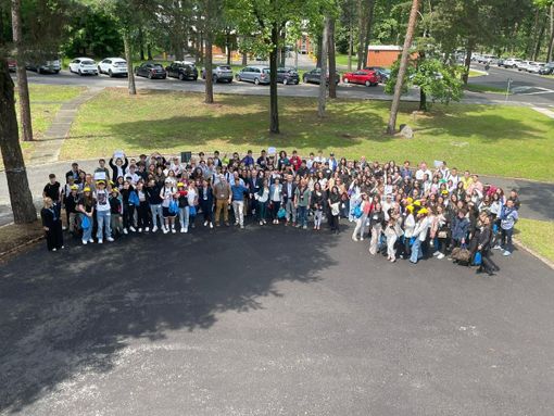 FOTO. La scienza premia le scuole con il Jrc di Ispra: «La sfida futura per voi giovani? Gestire l'intelligenza artificiale» FOTO. La scienza premia le scuole con il Jrc di Ispra: «La sfida futura per voi giovani? Gestire l'intelligenza artificiale»