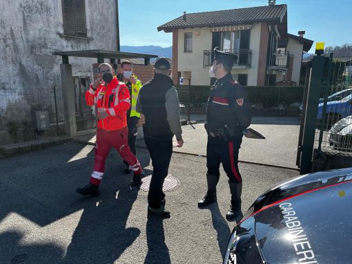 Follia a Mesenzana, uccide nel sonno a coltellate i figli piccoli e si toglie la vita. Lo zio delle vittime: «Niente faceva pensare a qualcosa del genere» Follia a Mesenzana, uccide nel sonno a coltellate i figli piccoli e si toglie la vita. Lo zio delle vittime: «Niente faceva pensare a qualcosa del genere»