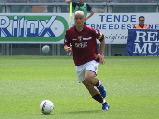 Oscar Brevi in campo con la maglia del Torino