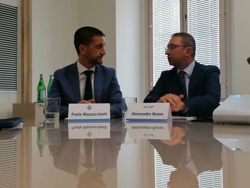 A sinistra, il presidente di Alfa Paolo Mazzucchelli A sinistra, il presidente di Alfa Paolo Mazzucchelli