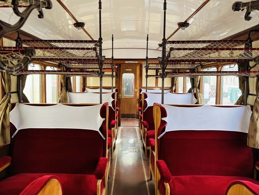 Treno storico Trenord: domenica 15 un viaggio anni Venti verso il lago Maggiore sulle note di Puccini