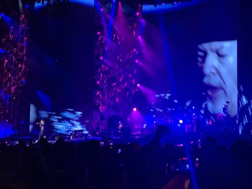 FOTO e VIDEO - Vasco si riprende Milano: migliaia i varesini per il Komandante e per la vita di prima FOTO e VIDEO - Vasco si riprende Milano: migliaia i varesini per il Komandante e per la vita di prima