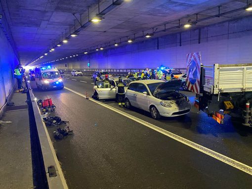 Maxi incidente in galleria sulla Brebemi, ma è solo una simulazione Maxi incidente in galleria sulla Brebemi, ma è solo una simulazione