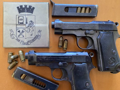 Minaccia una donna puntandole una pistola alla testa: frontaliere arrestato Minaccia una donna puntandole una pistola alla testa: frontaliere arrestato