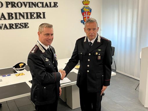 Il tenente colonnello Andrea Poletto (a destra) insieme al comandante provinciale dell'Arma, colonnello Marco Gagliardo Il tenente colonnello Andrea Poletto (a destra) insieme al comandante provinciale dell'Arma, colonnello Marco Gagliardo