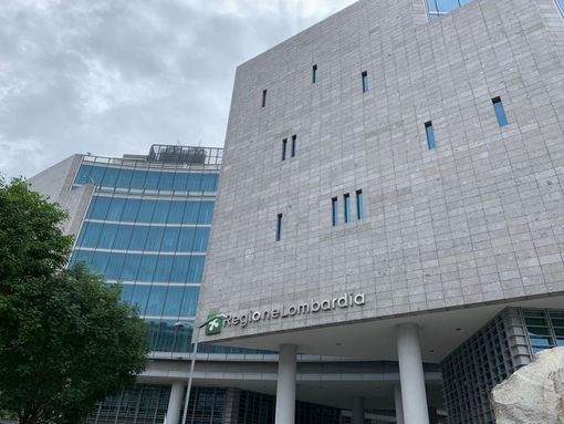 Lombardia sempre più arancione tra mille tensioni. Forse in giallo dal 7 febbraio
