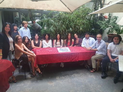 La squadra di Gente di Gallarate con Sonia Serati La squadra di Gente di Gallarate con Sonia Serati