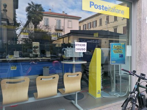 Telefonata al 112: «C'è una bomba». Evacuati per oltre un'ora tutti gli uffici postali di Varese