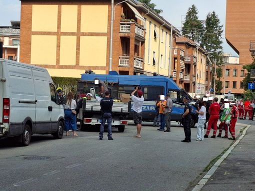 FOTO. Scattato lo sgombero di via Torino a Gallarate
