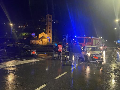 Le immagini dell'incidente sul ponte tratte da Ossolanews.it Le immagini dell'incidente sul ponte tratte da Ossolanews.it