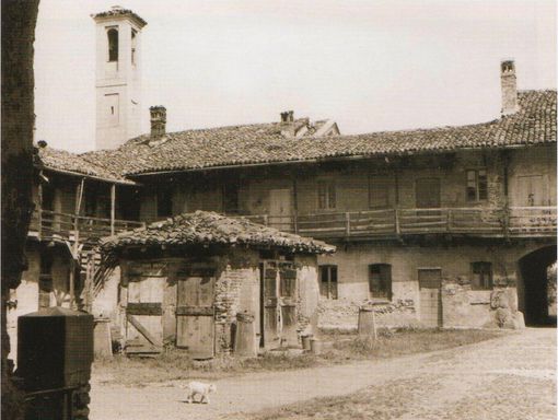 Cascina dei poveri, il tesoro scoperto dai ragazzini Cascina dei poveri, il tesoro scoperto dai ragazzini