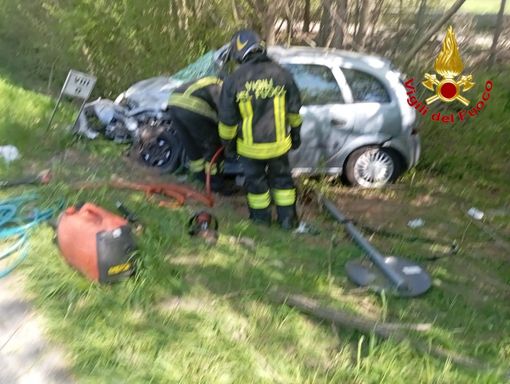 Tragico incidente nel Milanese: muore una donna, grave la figlia di 16 anni