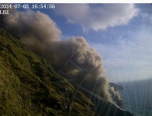 foto dalla pagina dall'associazione di Vulcanologia foto dalla pagina dall'associazione di Vulcanologia