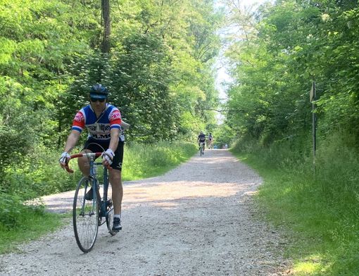 Bici d'epoca e sterrati a Cazzago Brabbia: il ciclismo che fu. Altre foto in fondo all'articolo