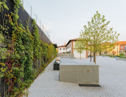 Piazza 25 Aprile a Gorla Minore (foto tratte da facebook Gorla Minore Informa)