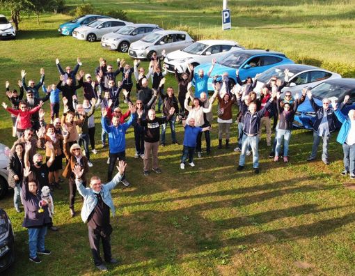 I partecipanti a una manifestazione di Ecoverso dalla pagina Facebook del gruppo I partecipanti a una manifestazione di Ecoverso dalla pagina Facebook del gruppo