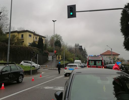 Foto dalla pagina Facebook "Daverio" della vicesindaco Chiara Vezzini