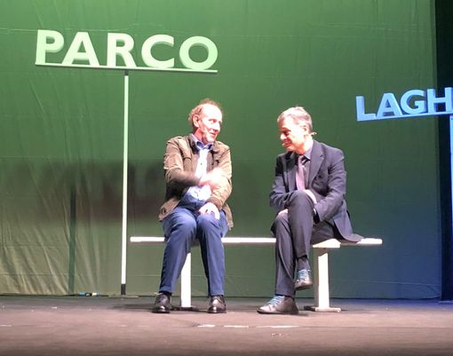 La panchina di Ale e Franz: sold out al Manzoni La panchina di Ale e Franz: sold out al Manzoni