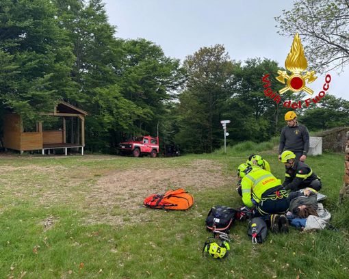 Le operazioni di soccorso a Marchirolo per l'escursionista caduta Le operazioni di soccorso a Marchirolo per l'escursionista caduta