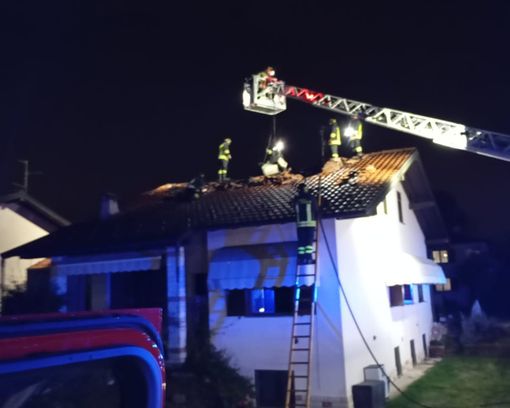 I vigili del fuoco sul posto I vigili del fuoco sul posto